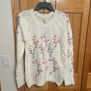 Embroidered sweater. Ivory with pin and green embroidery. No size fits l…